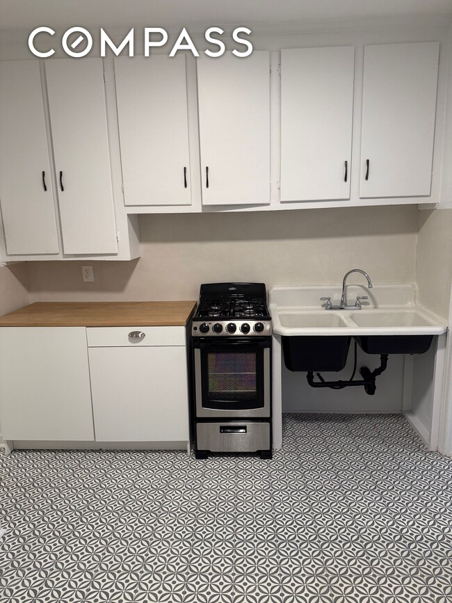 170 Ludlow St unit 3B, New York, NY 10002 - photo 7