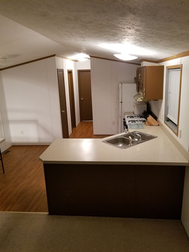 65 Leavitt Rd, Pittsfield, NH 03263 - photo 5