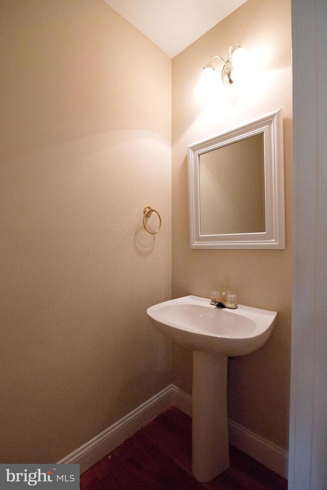 5202 Lightfoot Path, Columbia, MD 21044 - photo 4