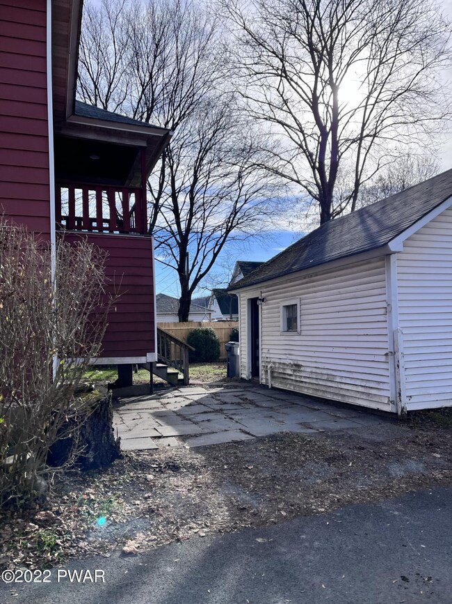 130 Willow Ave, Honesdale, PA 18431 - photo 4