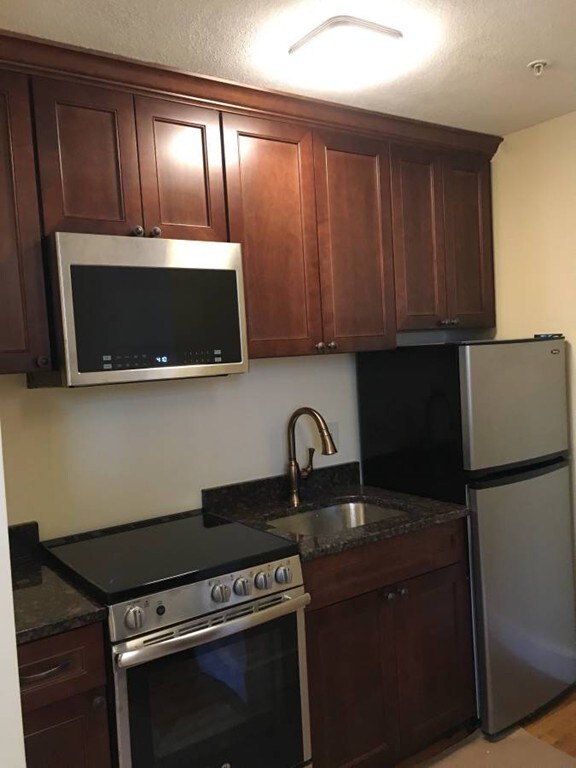 296 North St unit 1, Boston, MA 02113 - photo 2