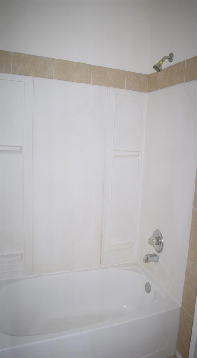 124 Collett Ct, Weatherford, TX 76088 - photo 6