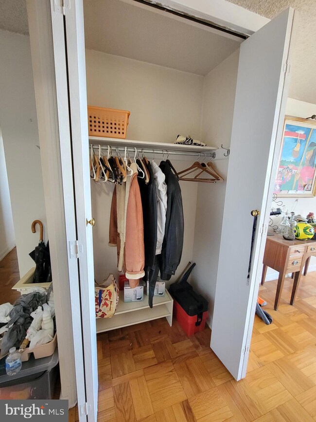 Radnor House unit 922, Bryn Mawr, PA 19010 - photo 6