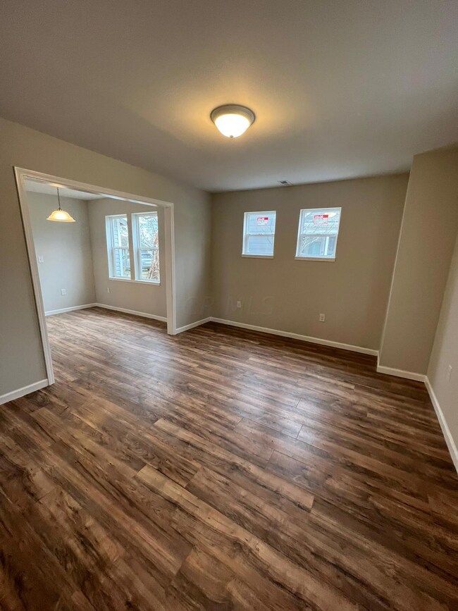 B1FC33F6-1DB6-4842-81D7-432574977A77