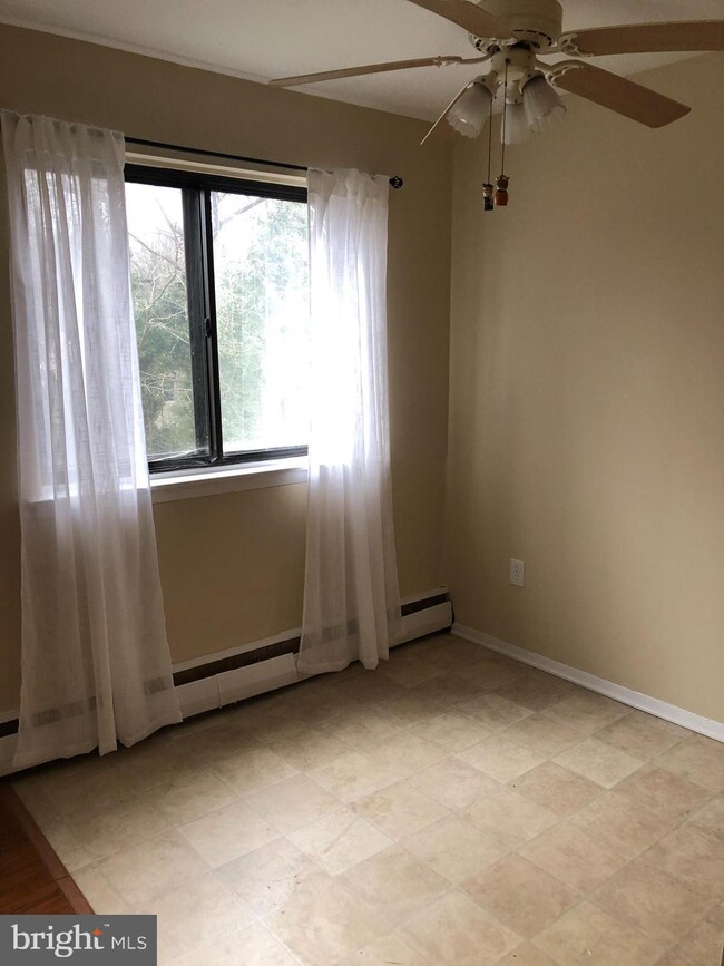 201 Philadelphia Pike unit 212, Wilmington, DE 19809 - photo 6