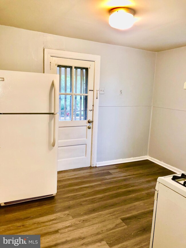 430 Poplar St unit B, Delanco, NJ 08075 - photo 3