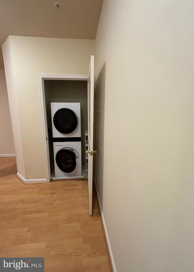 11326 Westbrook Mill Ln unit 202, Fairfax, VA 22030 - photo 6