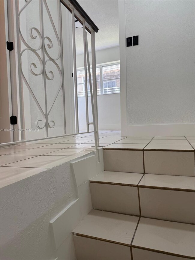 6625 W 4th Ave unit 204, Hialeah, FL 33012 - photo 3