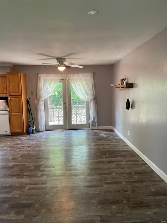 410 Aldergate St, Farmington, MO 63640 - photo 5