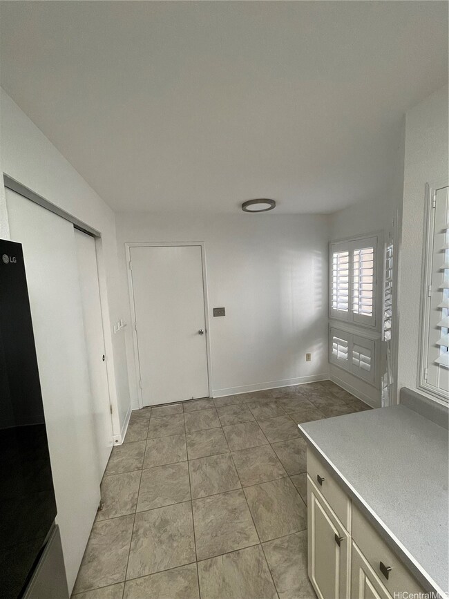 94-829 Lumiauau St unit G101, Waipahu, HI 96797 - photo 3