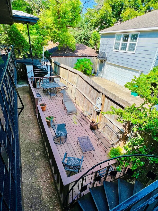 2408 Elmen St unit 6, Houston, TX 77019 - photo 2