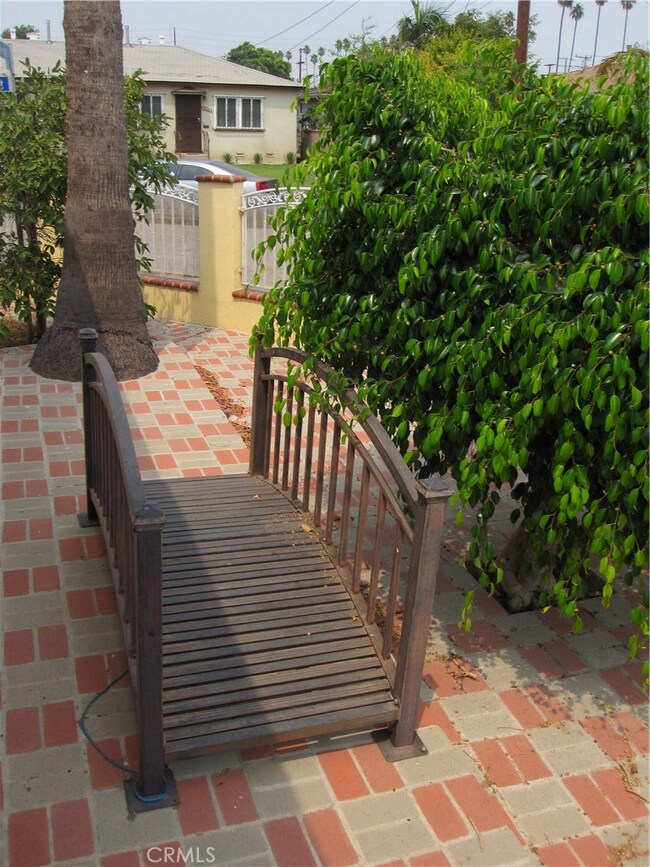 4230 W 105th St, Inglewood, CA 90304 - photo 7