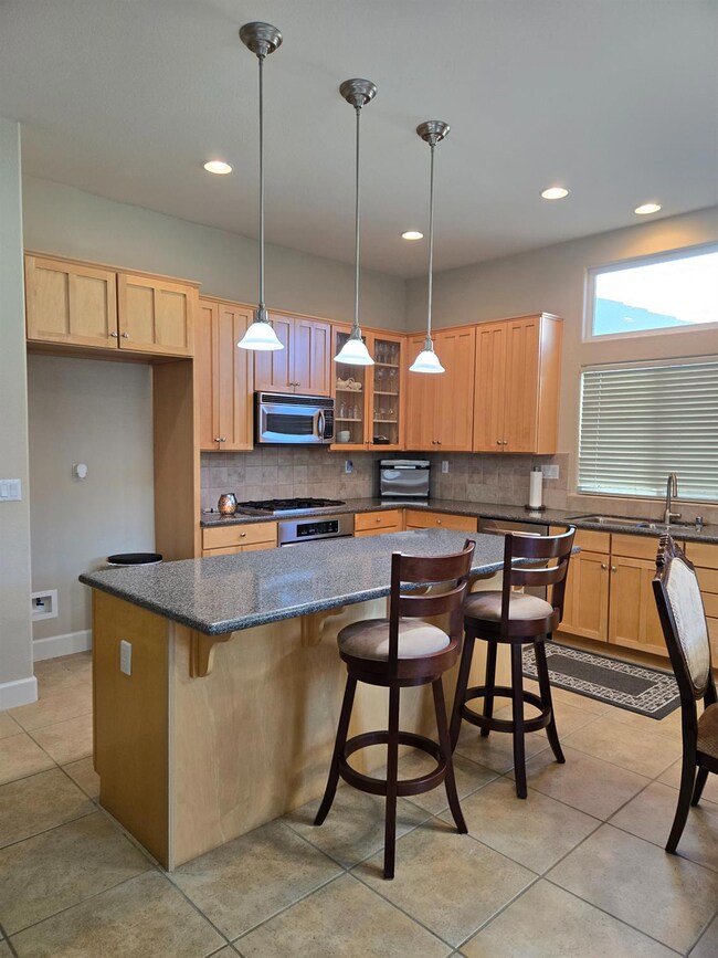 1666 Guildford Way, Plumas Lake, CA 95961 - photo 5