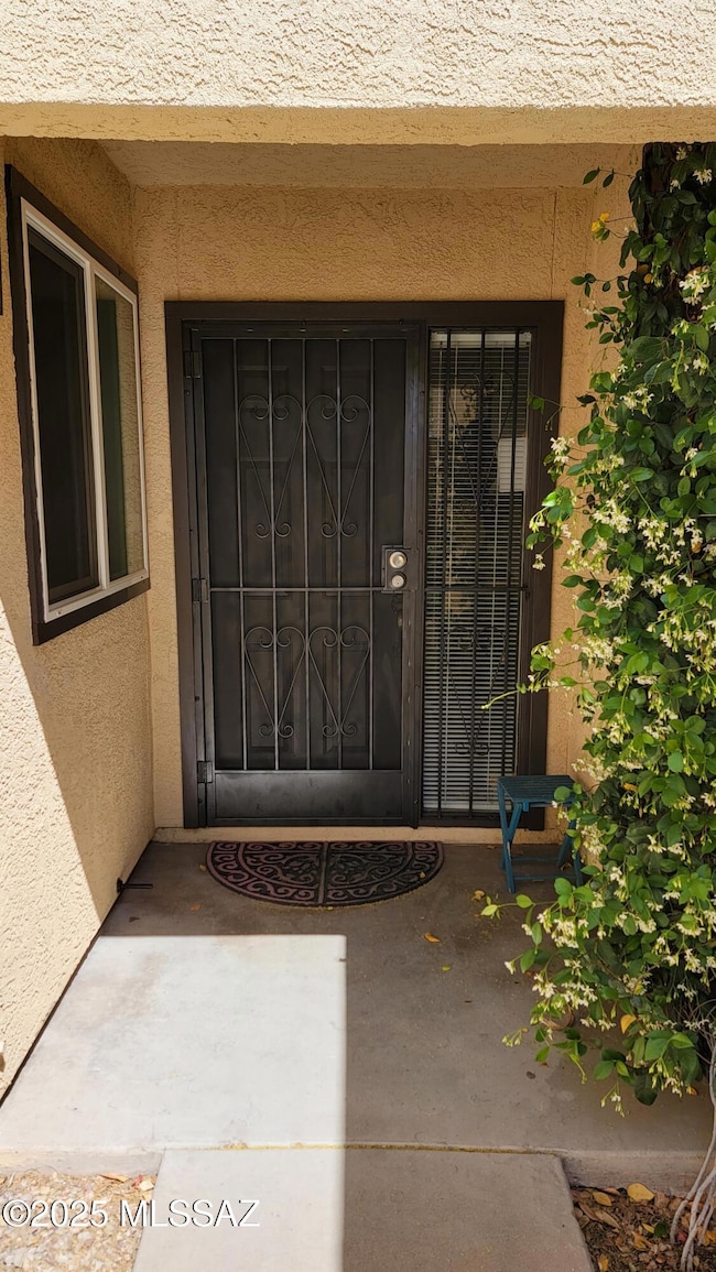 1930 Frances - Front Entry