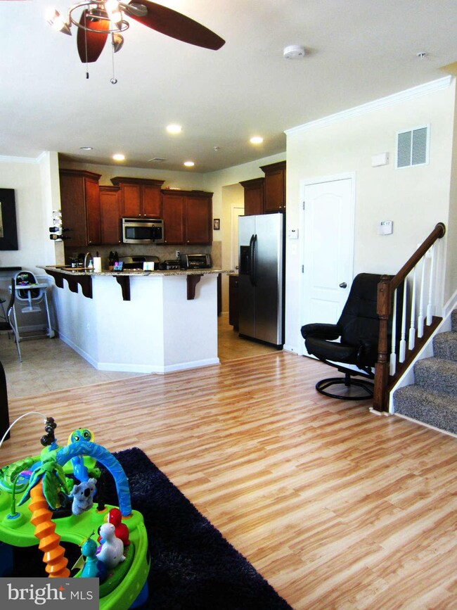 23205 Observation Dr, Clarksburg, MD 20871 - photo 3