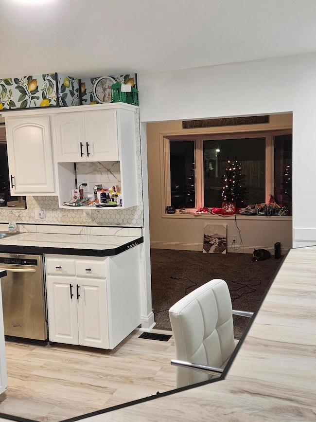 41357 Estate Dr, Sterling Heights, MI 48313 - photo 5