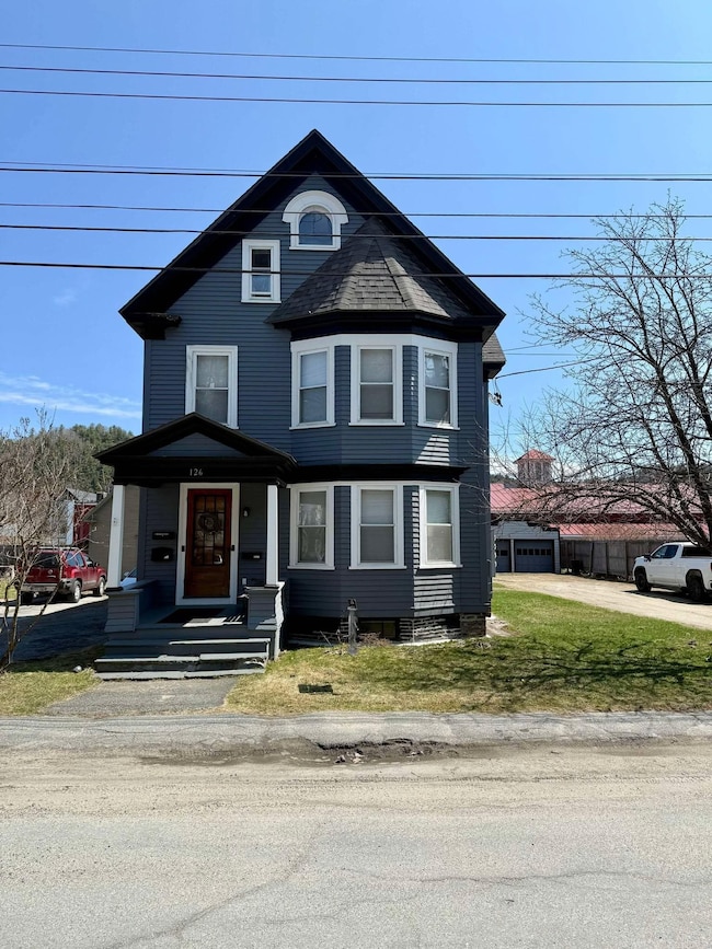 126 Pearl St, Saint Johnsbury, VT 05819 - photo 3