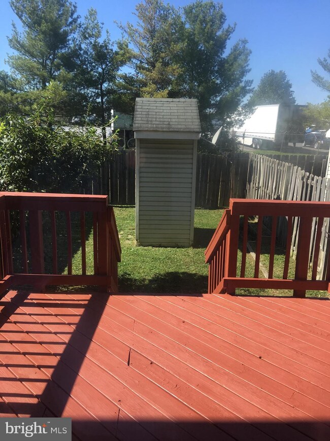 113 Georgetowne Ct, Stephens City, VA 22655 - photo 2