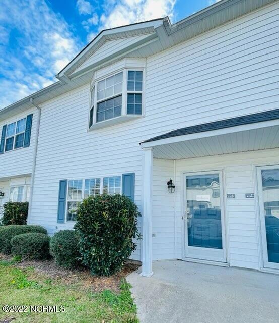 3955 Sterling Pointe Dr unit Ppp3, Winterville, NC 28590 - photo 2