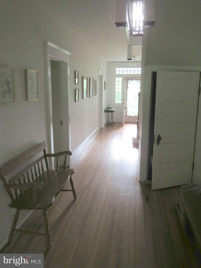 55 Walnut Hill Ln, Strasburg, VA 22657 - photo 4