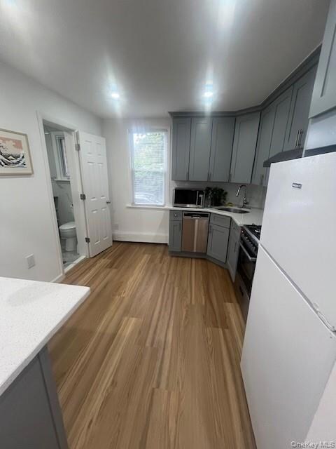 30 Grace St unit 3, Oyster Bay, NY 11771 - photo 2