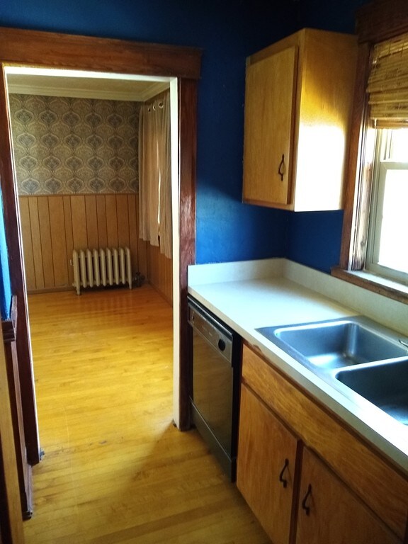 28 Clement St, Worcester, MA 01603 - photo 7