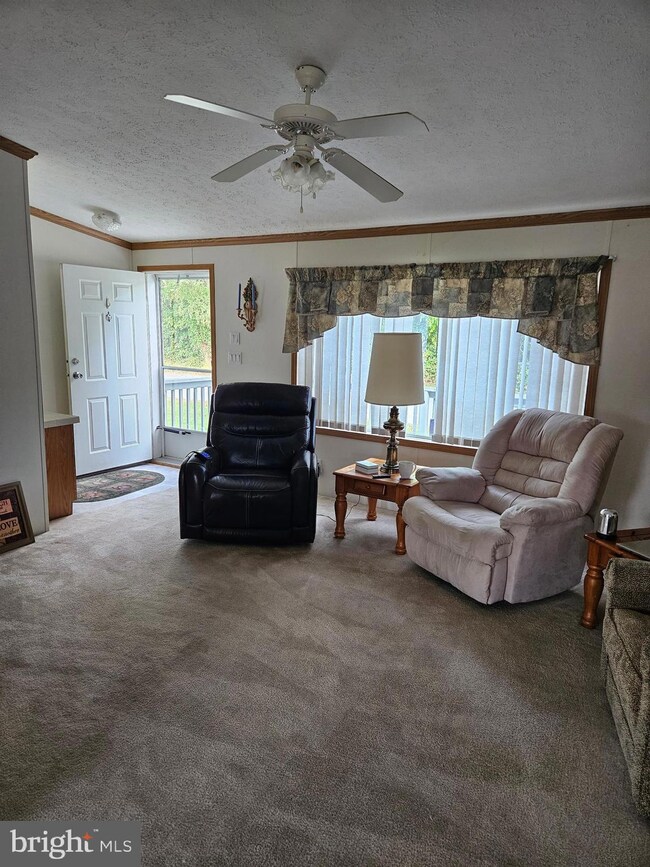 102 Buckskin Ct, Honey Brook, PA 19344 - photo 3