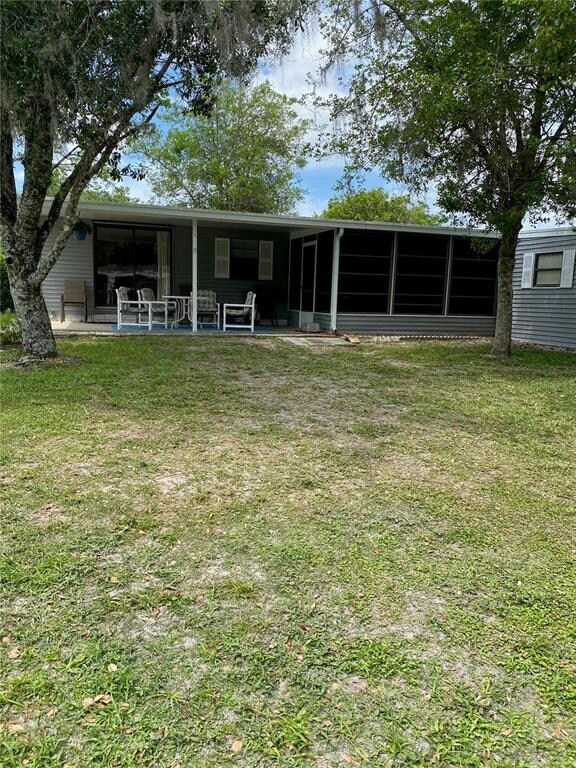 NOTE THE ENCLOSED LANAI