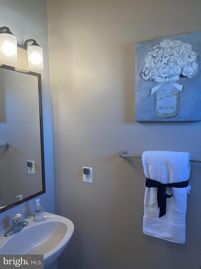 10265 Warfield St, White Plains, MD 20695 - photo 4