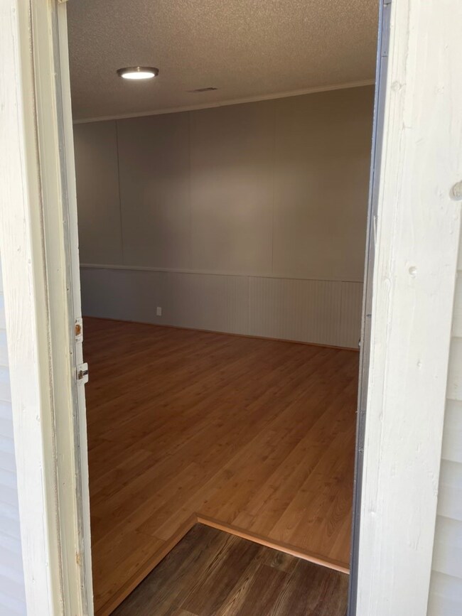 124 Country Oaks St unit Lot 50, Brazoria, TX 77422 - photo 2