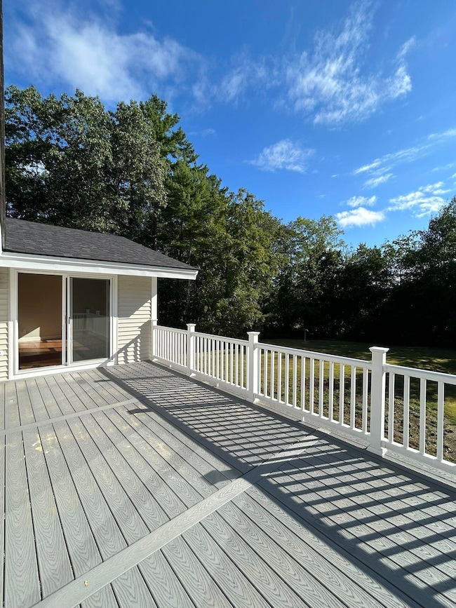 19 Crown Hill Rd, Atkinson, NH 03811 - photo 6