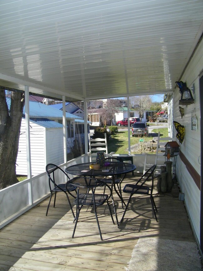 Screened Porch