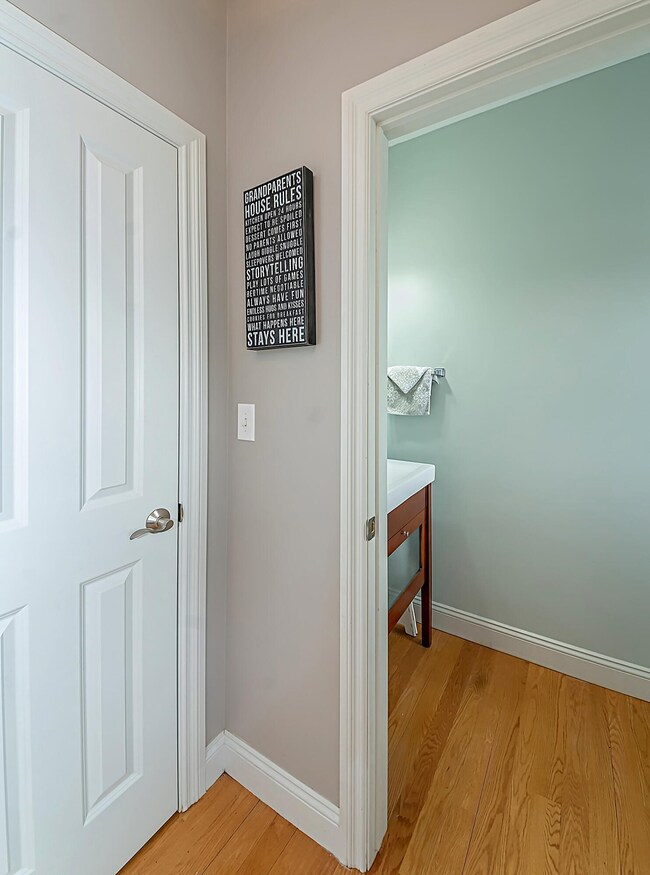 Main Floor 1/2 Bath