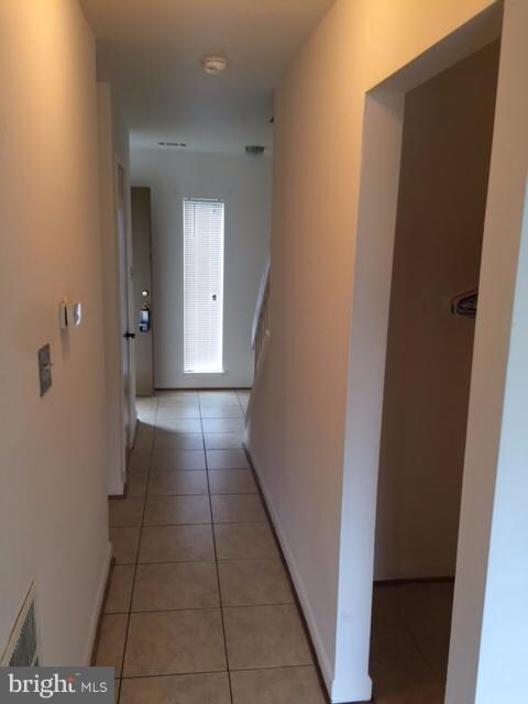 8720 Village Square Dr, Alexandria, VA 22309 - photo 4