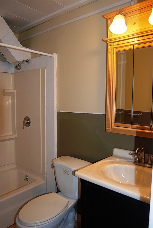 41 Pleasant St, Keene, NH 03431 - photo 2