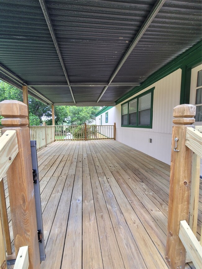 28307 Red Fox, Pinehurst, TX 77362 - photo 5