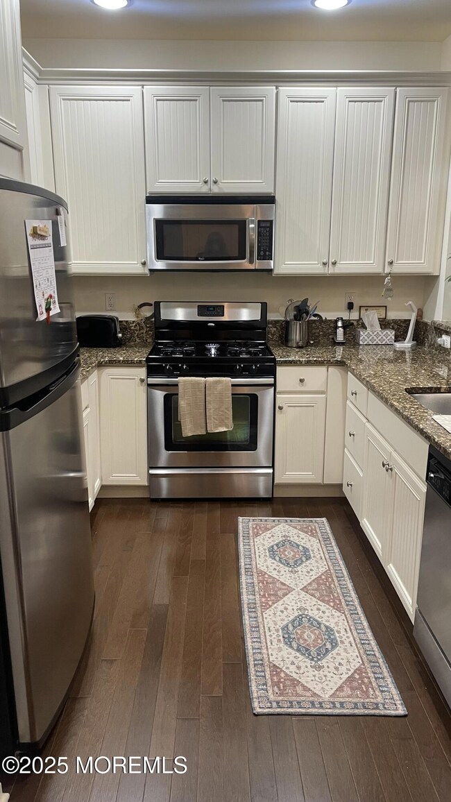 735 Amy Ct unit 735, Lakewood, NJ 08701 - photo 4