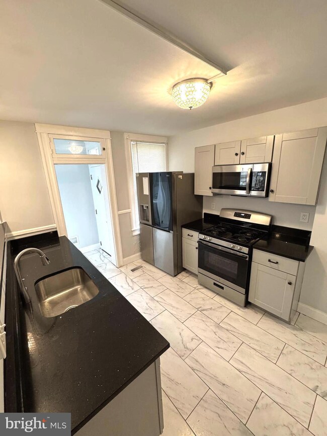 326 Mount Holly St, Baltimore, MD 21229 - photo 3