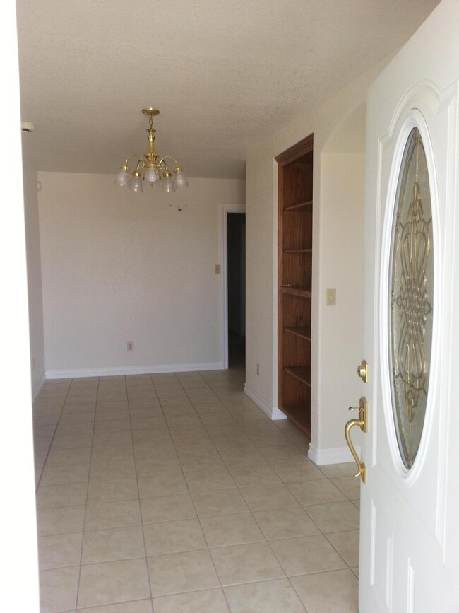 21315 Lutie Ave, Mojave, CA 93501 - photo 4