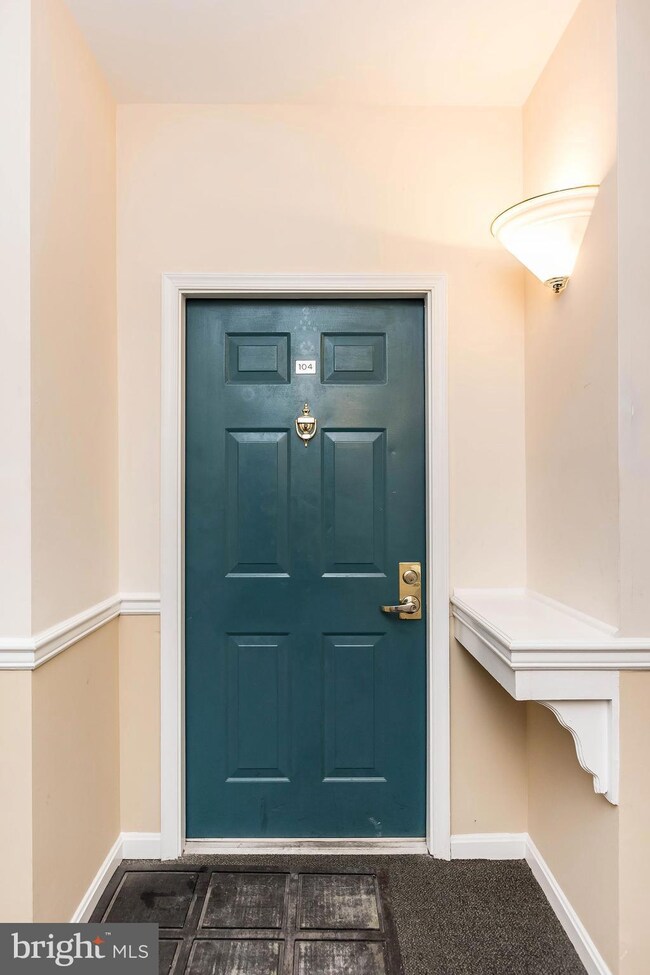 12020 Amber Ridge Cir unit B104, Germantown, MD 20876 - photo 4