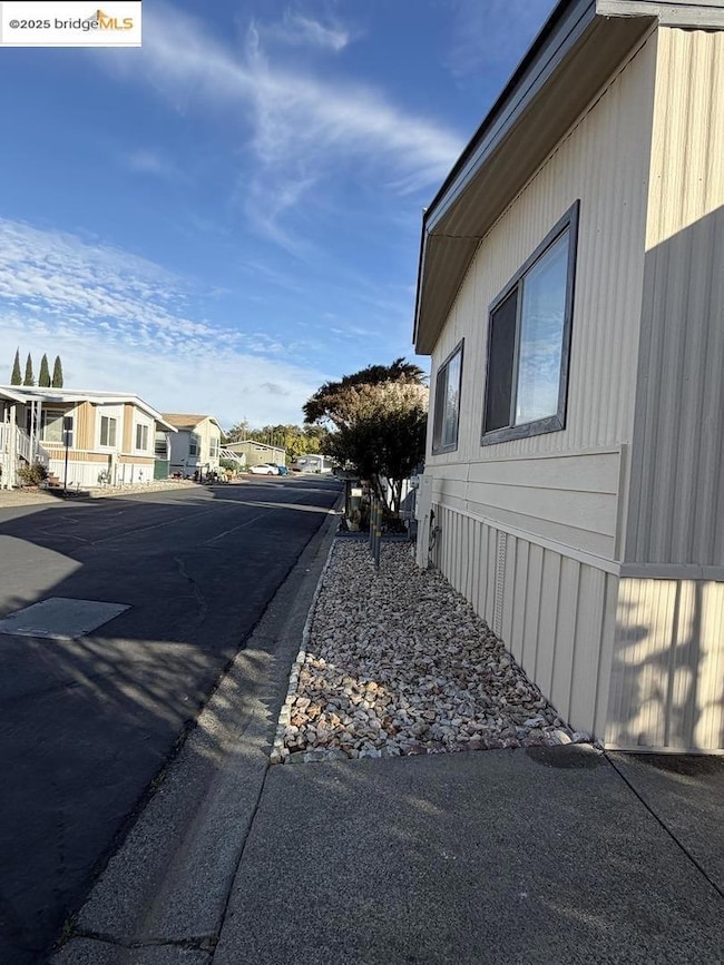 1597 Alamo Dr unit 140, Vacaville, CA 95687 - photo 3