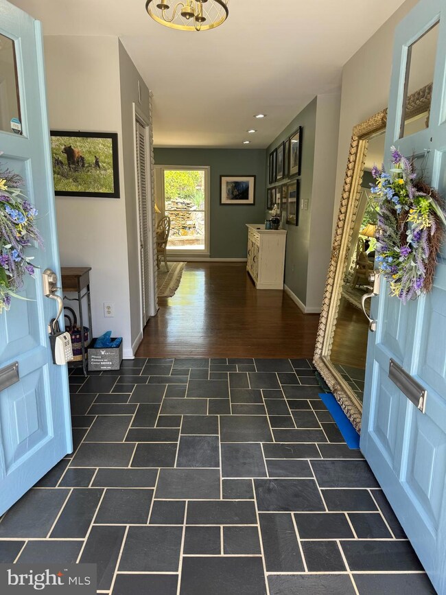 1206 Tatum Dr, Alexandria, VA 22307 - photo 2