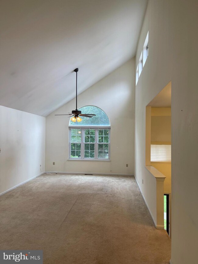 6 Dennis Ct unit 6, Hightstown, NJ 08520 - photo 2