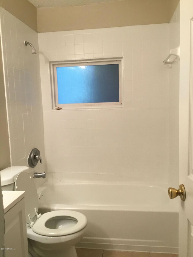 5227 Westchase Ct unit 3, Jacksonville, FL 32210 - photo 5