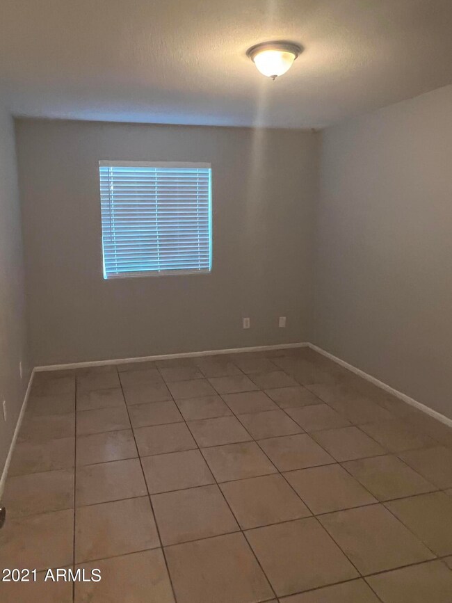 237 S Allen unit D, Mesa, AZ 85204 - photo 5