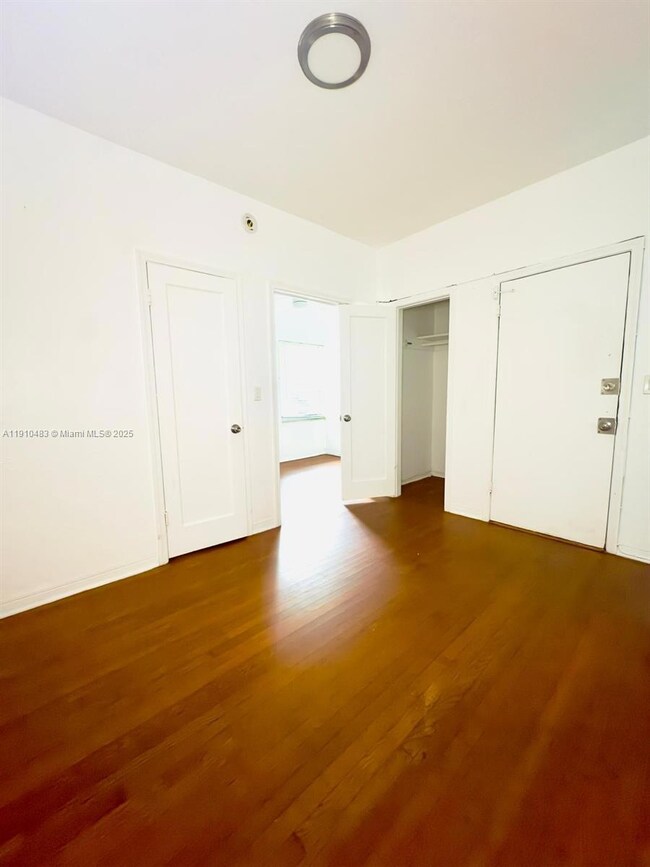 315 W 28th St unit 5, Miami Beach, FL 33140 - photo 6