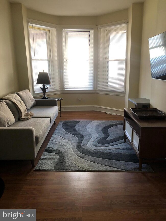 802 N Van Buren St unit 1, Wilmington, DE 19806 - photo 2