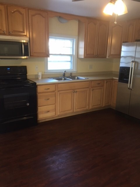 6 Bow St, Nashua, NH 03063 - photo 4