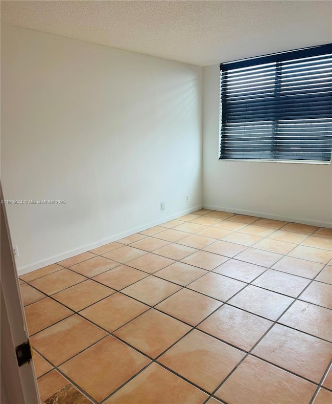 Palmetto Tower Apartments unit 805, Miami, FL 33156 - photo 7