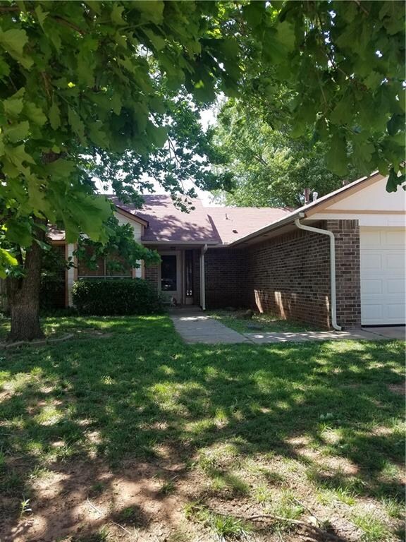 3600 Peregrine Dr, Norman, OK 73072 - photo 2